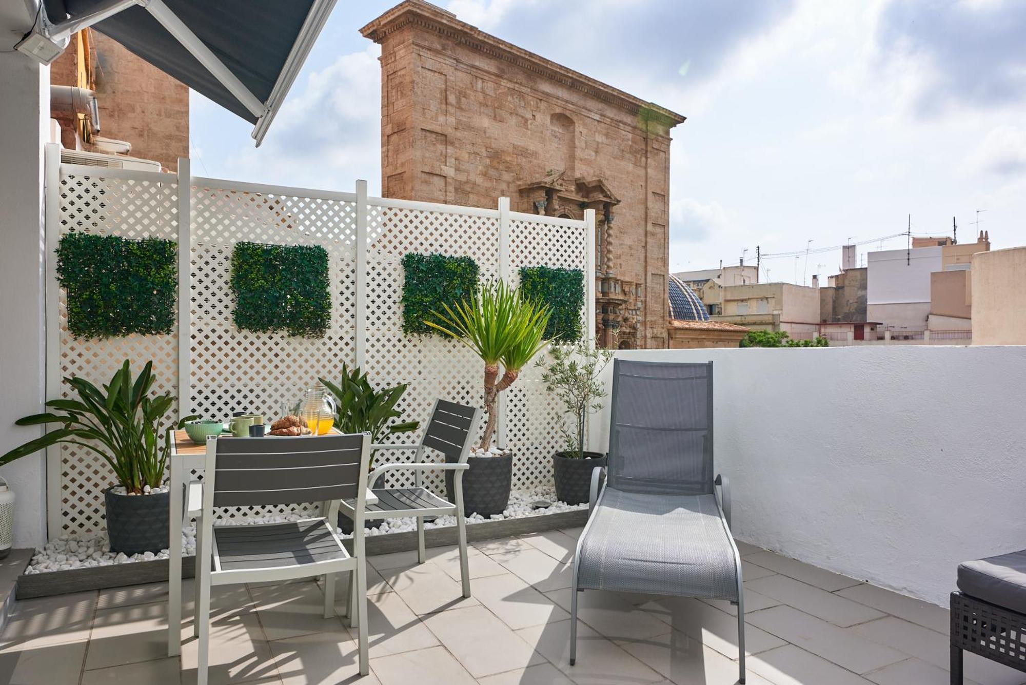 Sunny Cozy Penthouse With A Terrace At Plaza Del Carmen Valencia Exterior foto